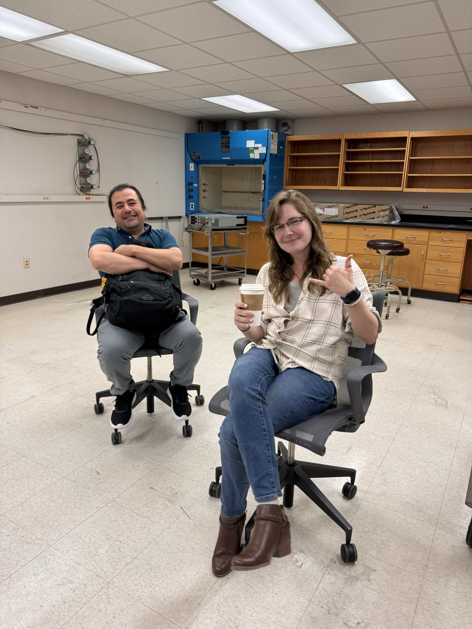 Mohammad (Moh) Ovais Aziz-Zanjani and Rachel Turn in the lab